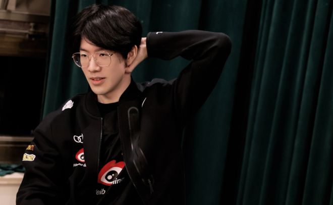 Anyone's Legend 在 LPL 分组赛 2 2025 中领先