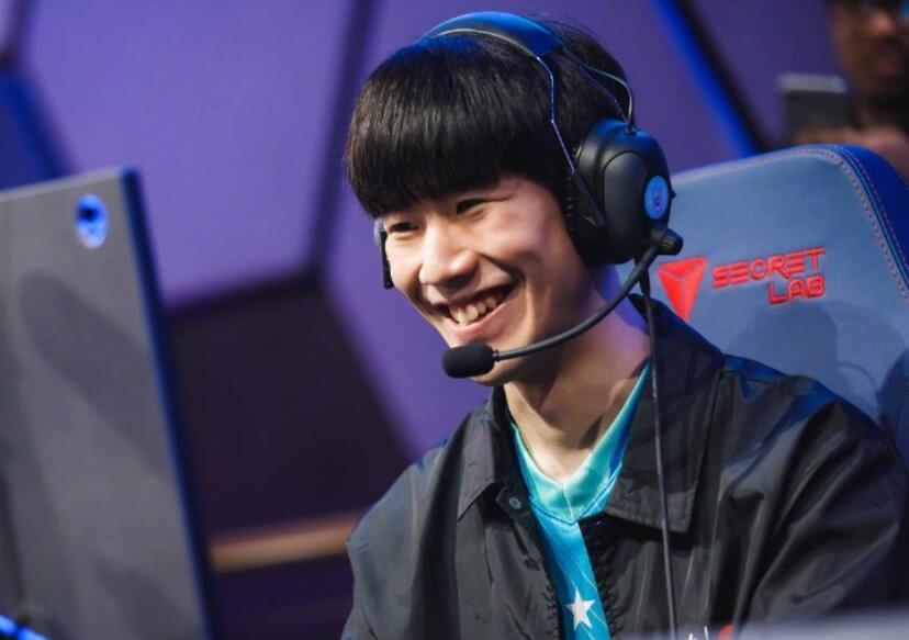 T1的S13冠军皮肤确定在8月中旬上线，至臻皮肤为Zeus的杰斯